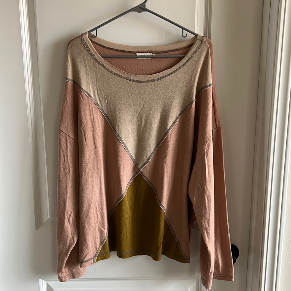 Roole Colorblock Long Sleeve Top.